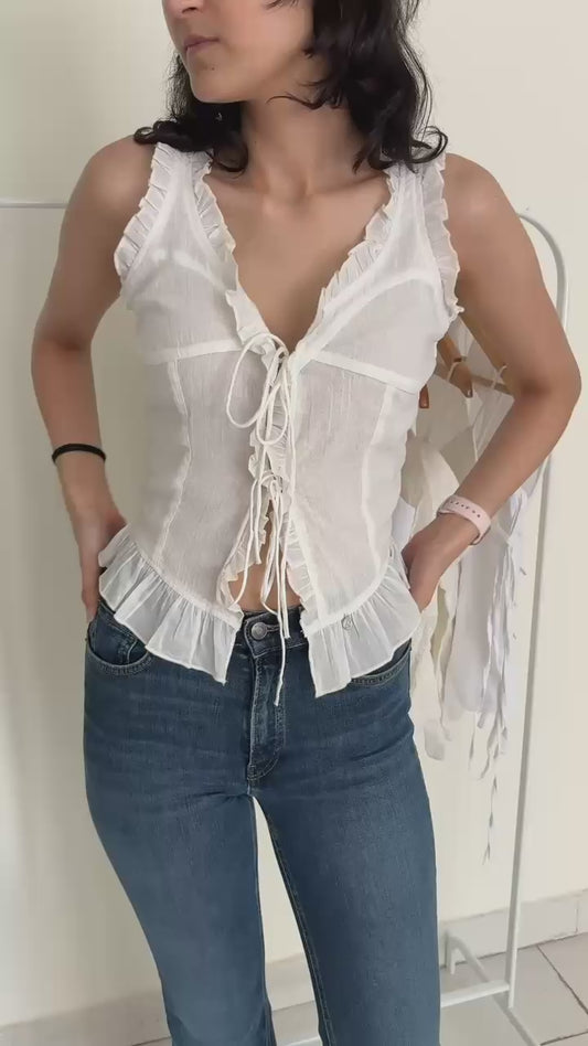 059 Ruffle-Tie Top